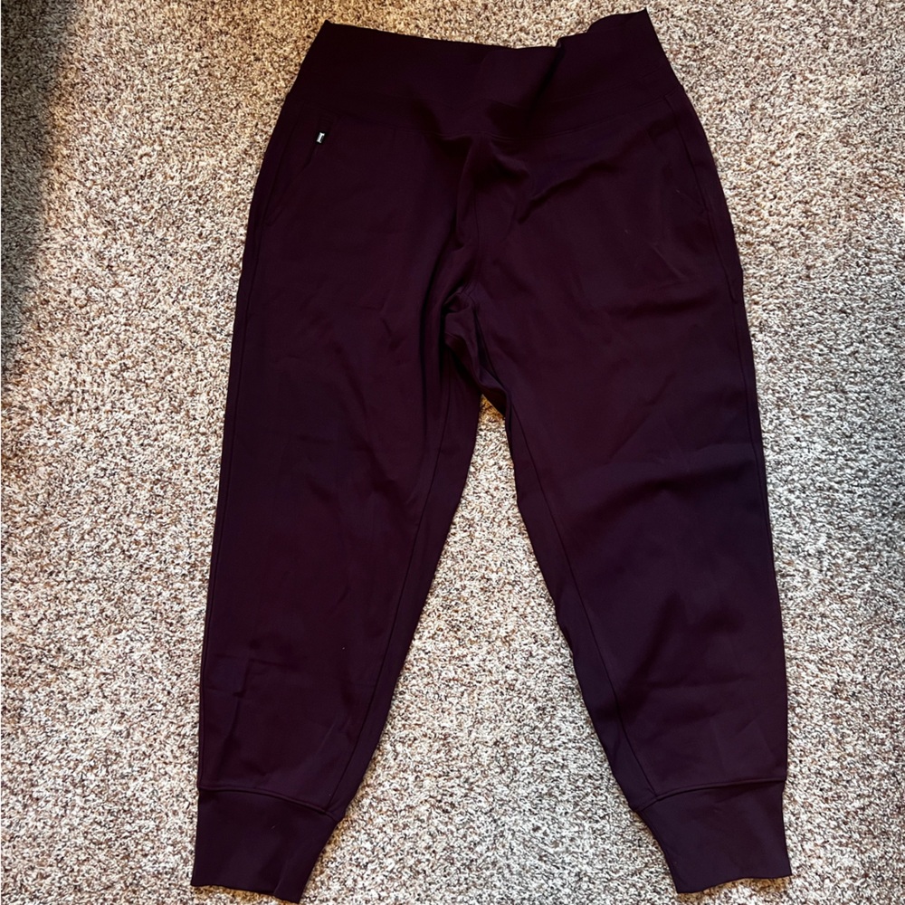 Athleta Women’s Burgundy Jogger Sweatpants